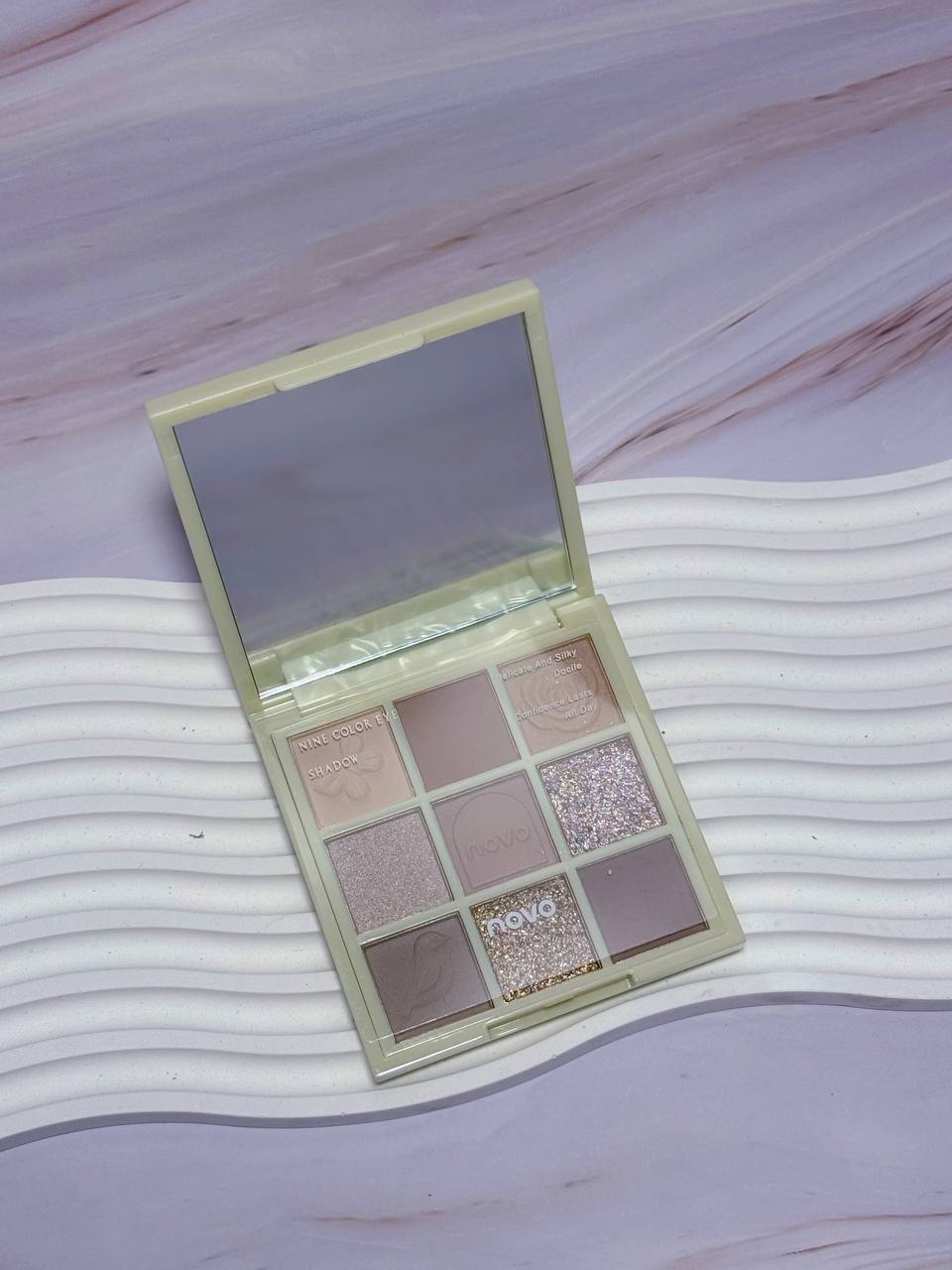 MK1001 NOVO eyeshadow palette