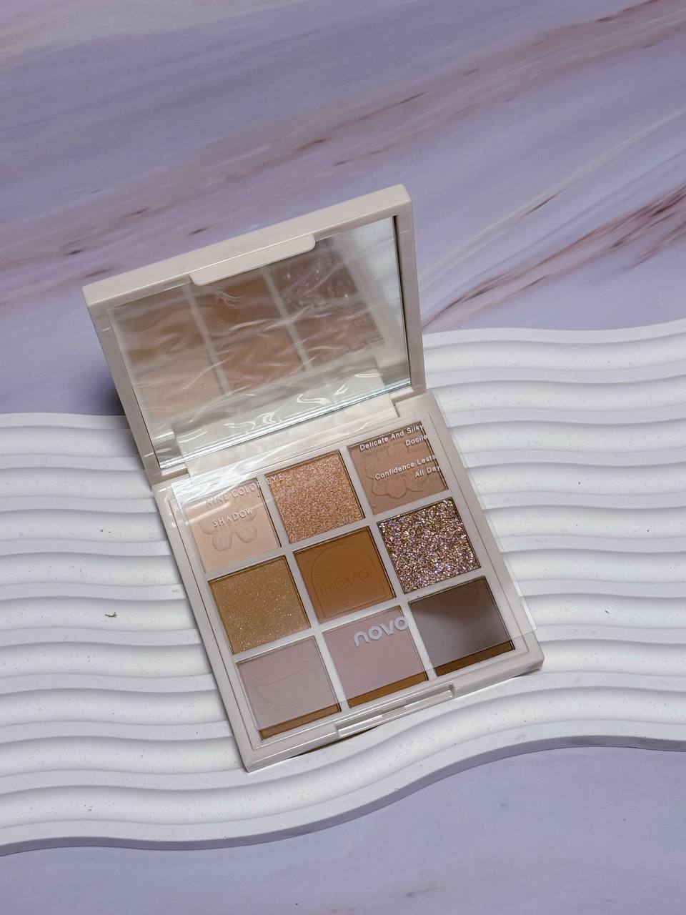 MK1001 NOVO eyeshadow palette