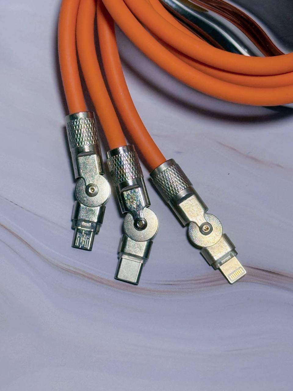 DZ1002 3-in-1 Rotating Charging Cable – One Cable For All