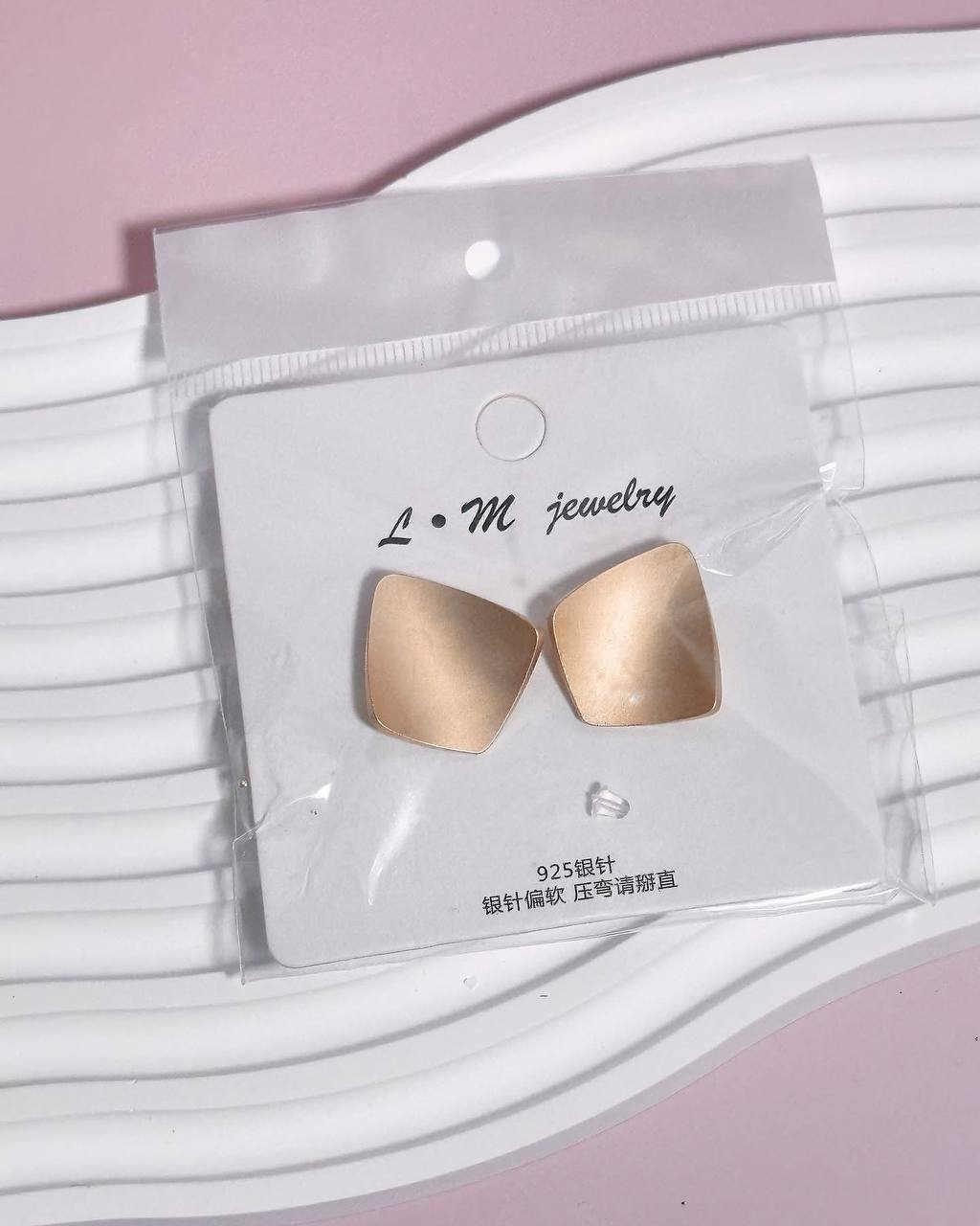 ER1002 Elegant Earrings
