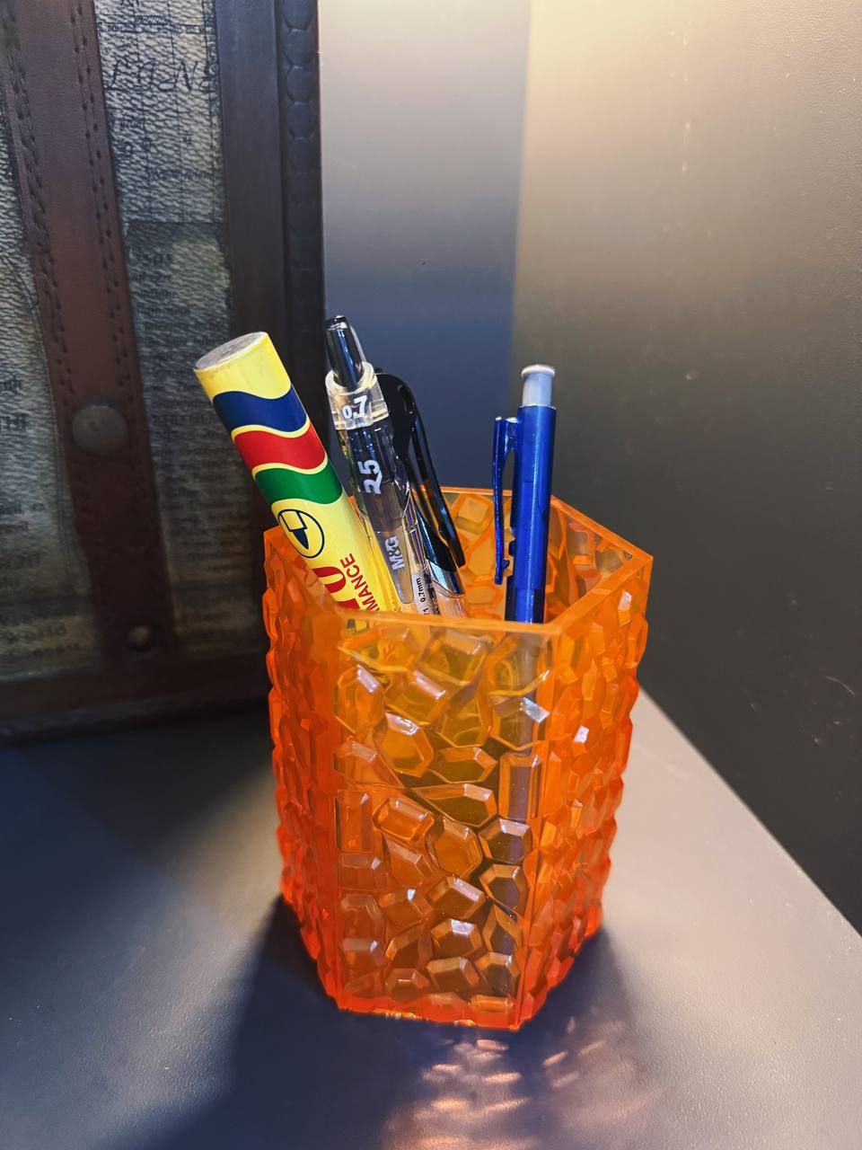 ZB1006 Modern Desk Pen Holder