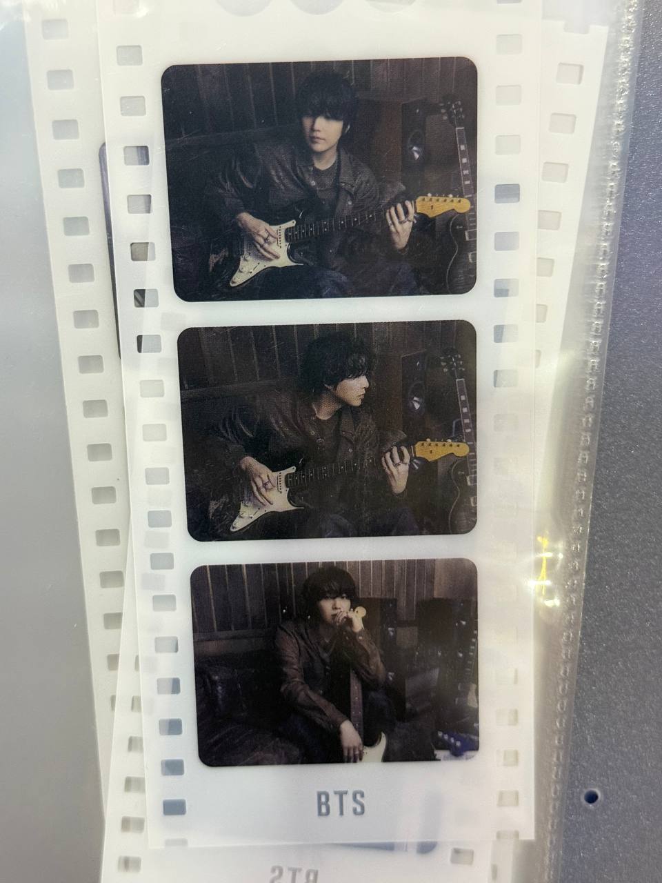 KP1015 BTS ARIRANG OFFICIAL BOOKMARK