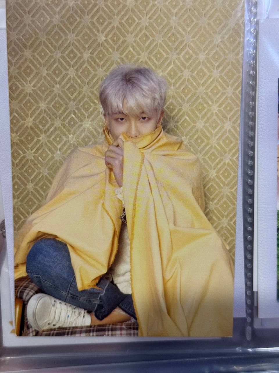 KP1017 BTS OFFICIAL PHOTO CARD